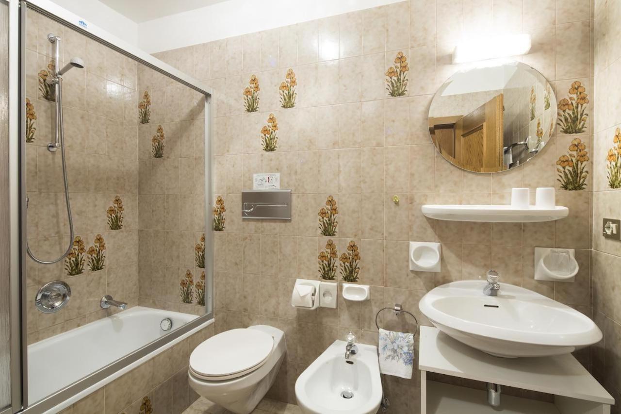 Ciasa Iris Hotel Colfosco Bilik gambar