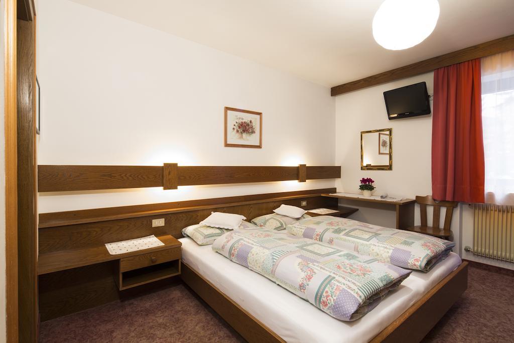Ciasa Iris Hotel Colfosco Bilik gambar