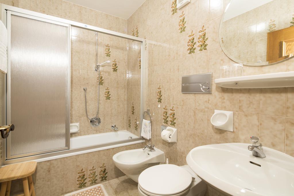 Ciasa Iris Hotel Colfosco Bilik gambar