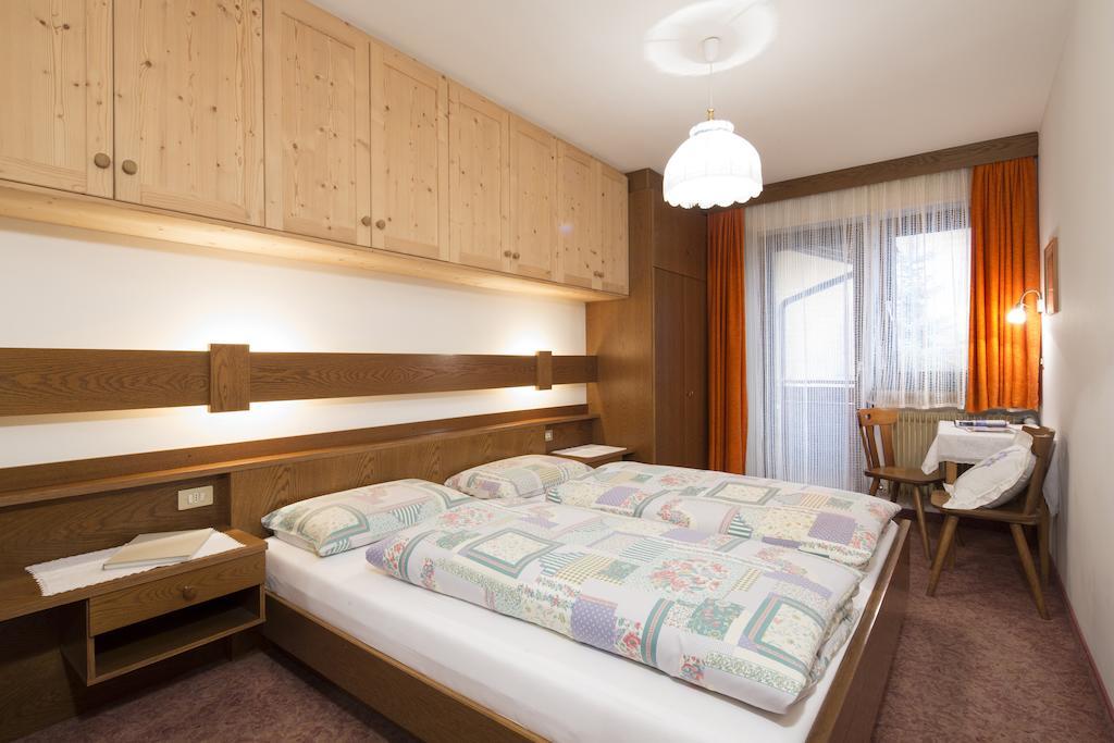 Ciasa Iris Hotel Colfosco Bilik gambar